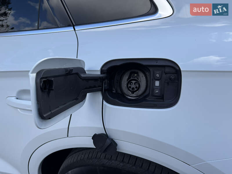 Внедорожник / Кроссовер Audi Q5 2020 в Тернополе