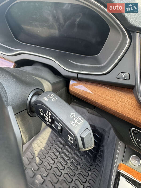 Внедорожник / Кроссовер Audi Q5 2020 в Тернополе