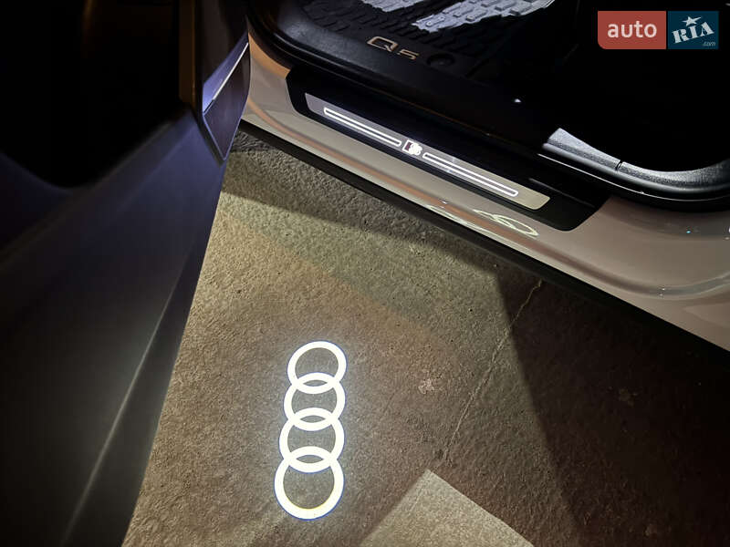 Внедорожник / Кроссовер Audi Q5 2020 в Тернополе