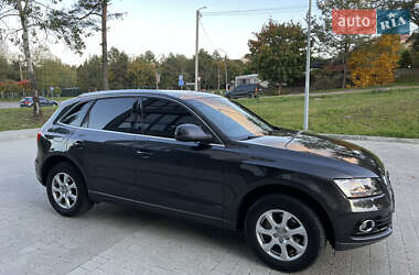 Внедорожник / Кроссовер Audi Q5 2013 в Новояворовске