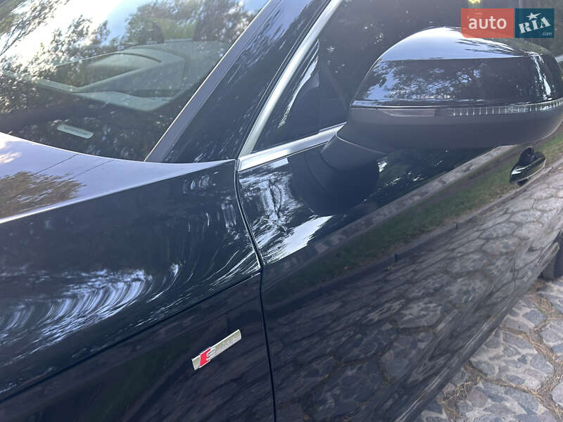 Внедорожник / Кроссовер Audi Q5 2017 в Ровно