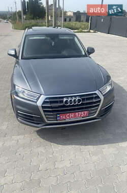 Внедорожник / Кроссовер Audi Q5 2018 в 