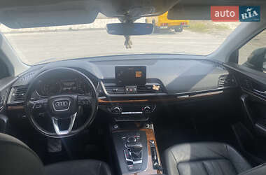 Внедорожник / Кроссовер Audi Q5 2018 в 