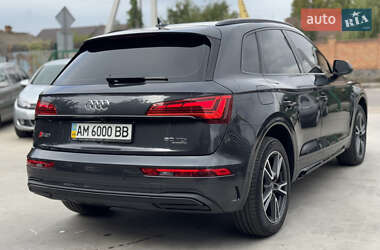 Внедорожник / Кроссовер Audi Q5 2021 в 