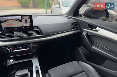Внедорожник / Кроссовер Audi Q5 2021 в 