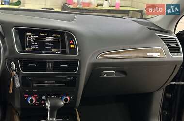 Внедорожник / Кроссовер Audi Q5 2016 в 