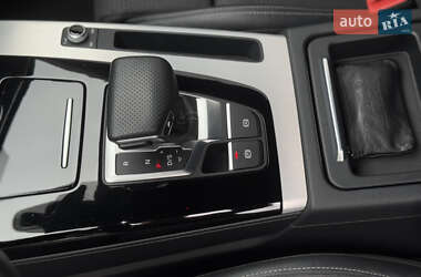 Внедорожник / Кроссовер Audi Q5 2021 в 