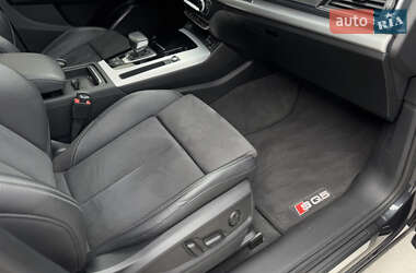Внедорожник / Кроссовер Audi Q5 2021 в 