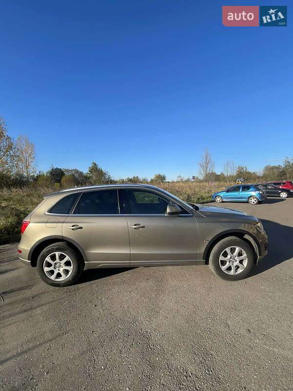 Внедорожник / Кроссовер Audi Q5 2009 в Дрогобыче