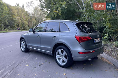 Внедорожник / Кроссовер Audi Q5 2011 в 