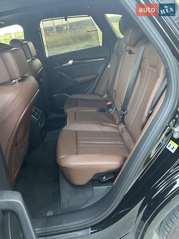 Позашляховик / Кросовер Audi Q5 2017 в Києві