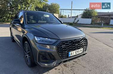 Позашляховик / Кросовер Audi Q5 2021 в 