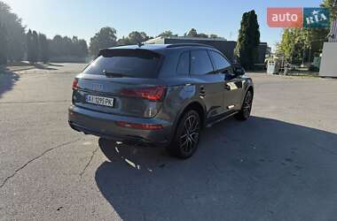 Позашляховик / Кросовер Audi Q5 2021 в 