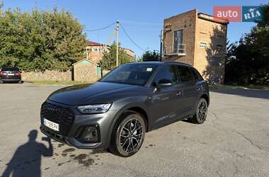 Позашляховик / Кросовер Audi Q5 2021 в 