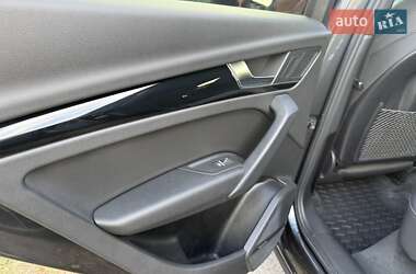Позашляховик / Кросовер Audi Q5 2021 в 