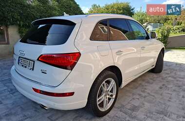 Внедорожник / Кроссовер Audi Q5 2015 в 