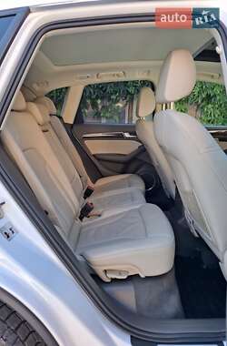 Внедорожник / Кроссовер Audi Q5 2015 в 