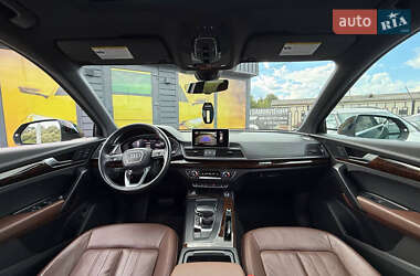Позашляховик / Кросовер Audi Q5 2017 в 