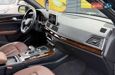 Позашляховик / Кросовер Audi Q5 2017 в 