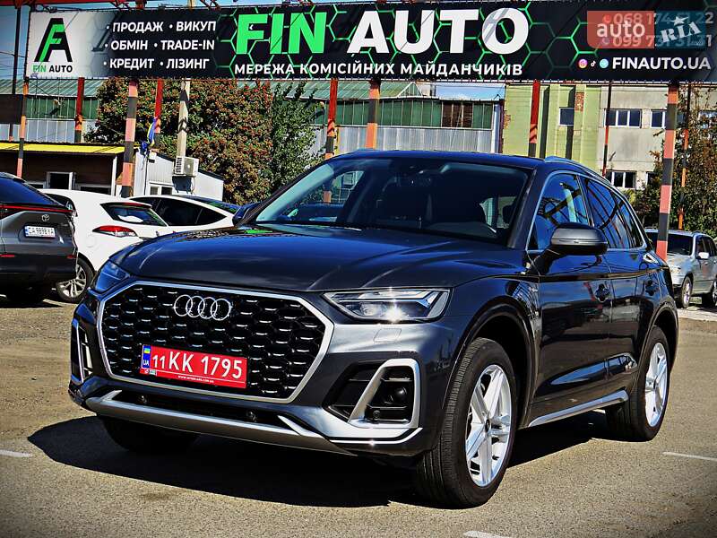 Позашляховик / Кросовер Audi Q5 2022 в 