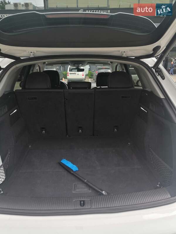Позашляховик / Кросовер Audi Q5 2023 в Львові