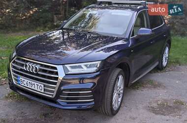 Внедорожник / Кроссовер Audi Q5 2017 в 