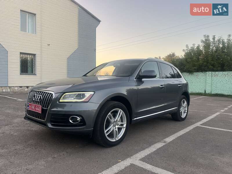 Позашляховик / Кросовер Audi Q5 2015 в Дубні