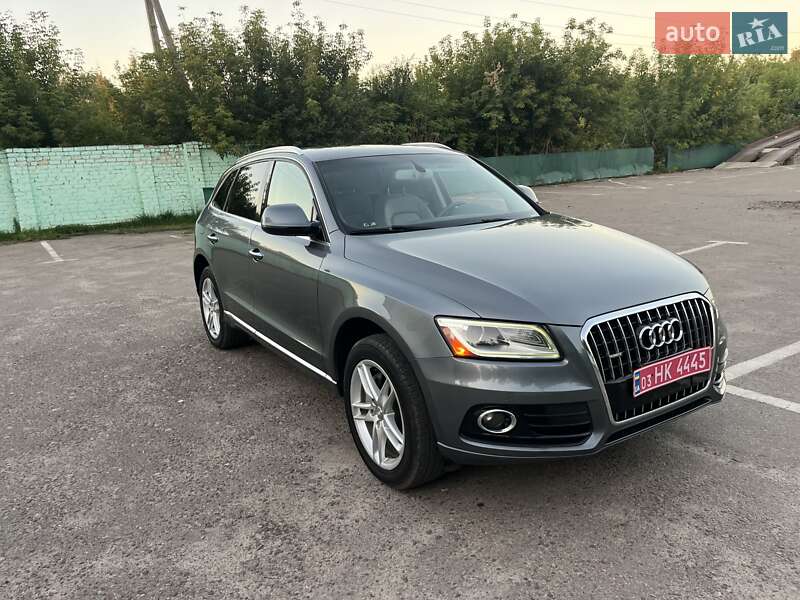 Позашляховик / Кросовер Audi Q5 2015 в Дубні