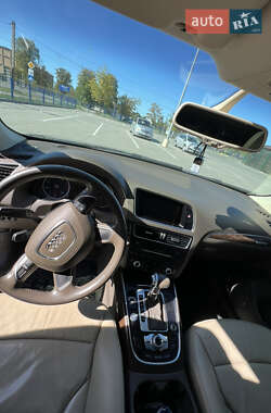 Внедорожник / Кроссовер Audi Q5 2015 в 