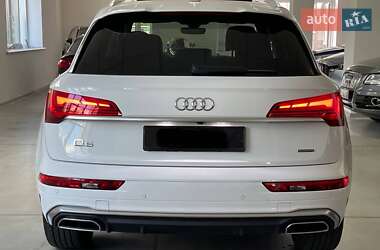 Внедорожник / Кроссовер Audi Q5 2024 в 