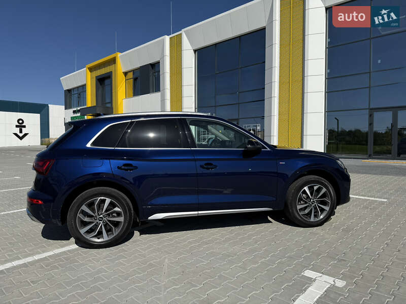 Внедорожник / Кроссовер Audi Q5 2022 в Львове