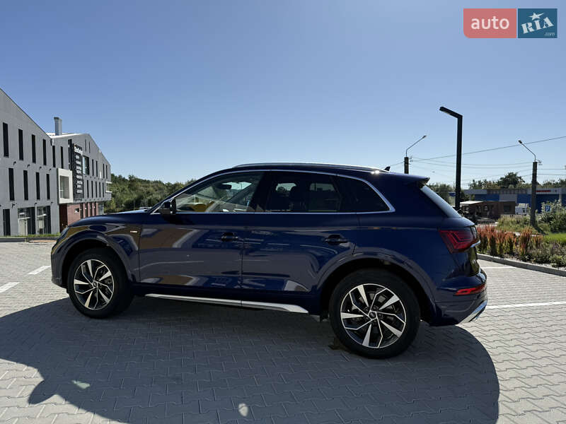 Внедорожник / Кроссовер Audi Q5 2022 в Львове