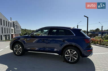 Позашляховик / Кросовер Audi Q5 2022 в 