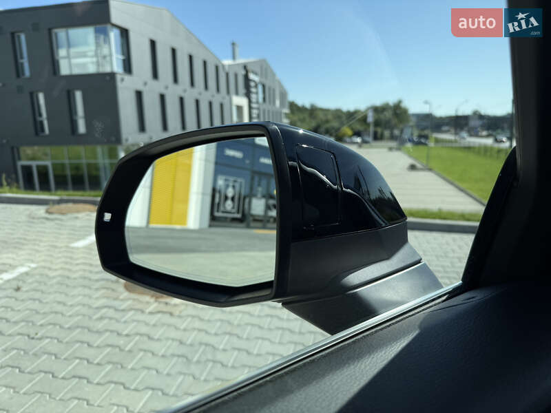 Внедорожник / Кроссовер Audi Q5 2022 в Львове