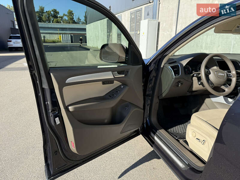 Внедорожник / Кроссовер Audi Q5 2016 в Киеве