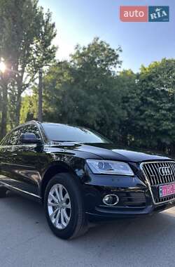 Позашляховик / Кросовер Audi Q5 2015 в 