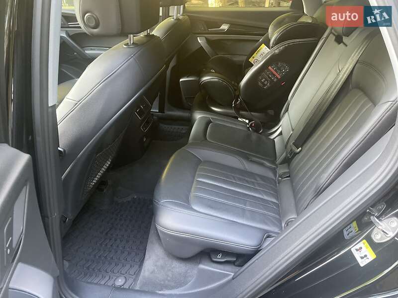 Внедорожник / Кроссовер Audi Q5 2018 в Запорожье