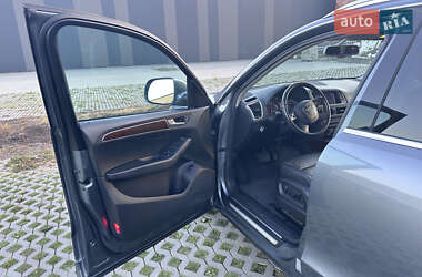 Внедорожник / Кроссовер Audi Q5 2011 в 