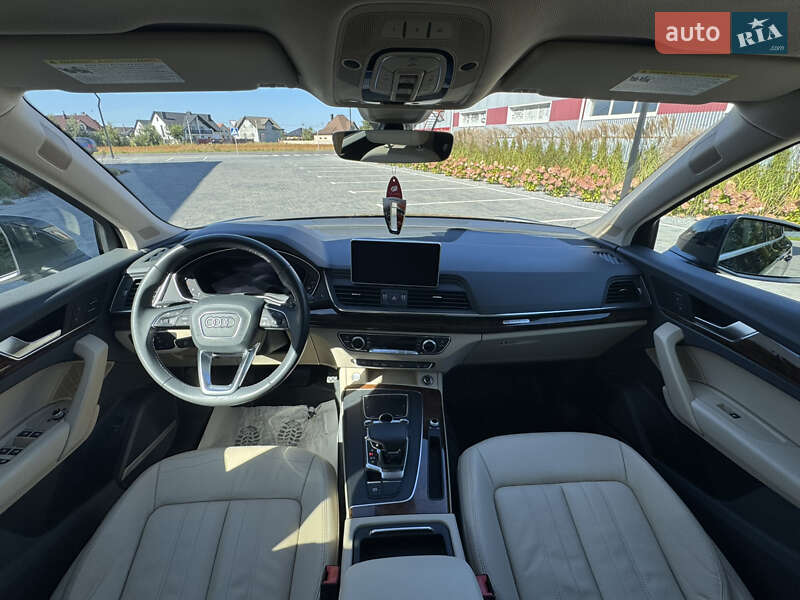 Позашляховик / Кросовер Audi Q5 2017 в Луцьку