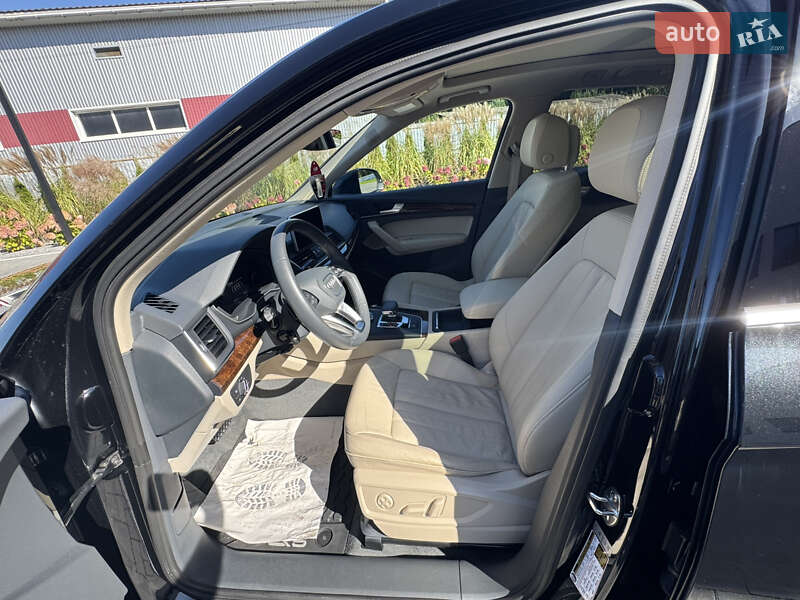 Позашляховик / Кросовер Audi Q5 2017 в Луцьку