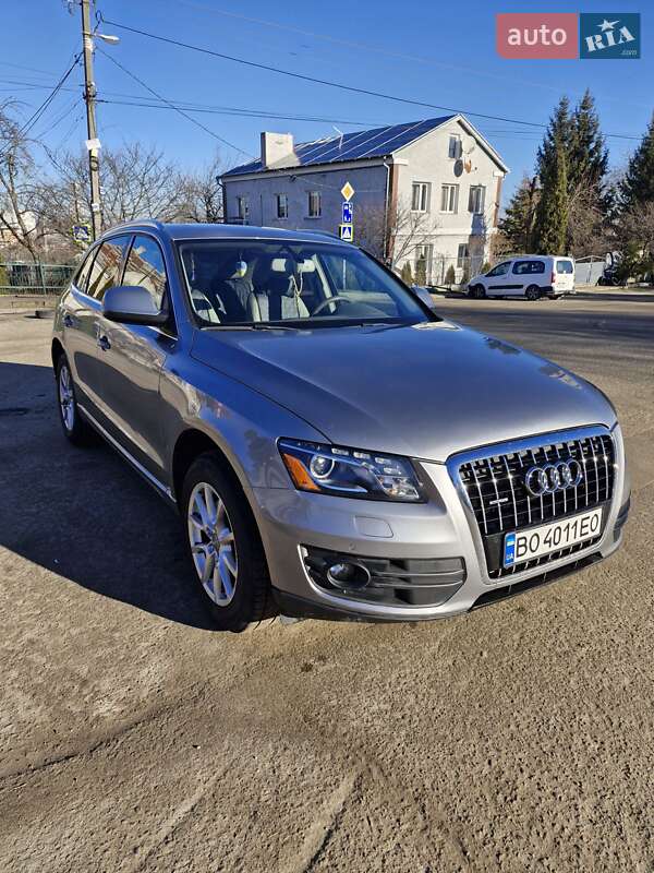 Внедорожник / Кроссовер Audi Q5 2010 в Тернополе