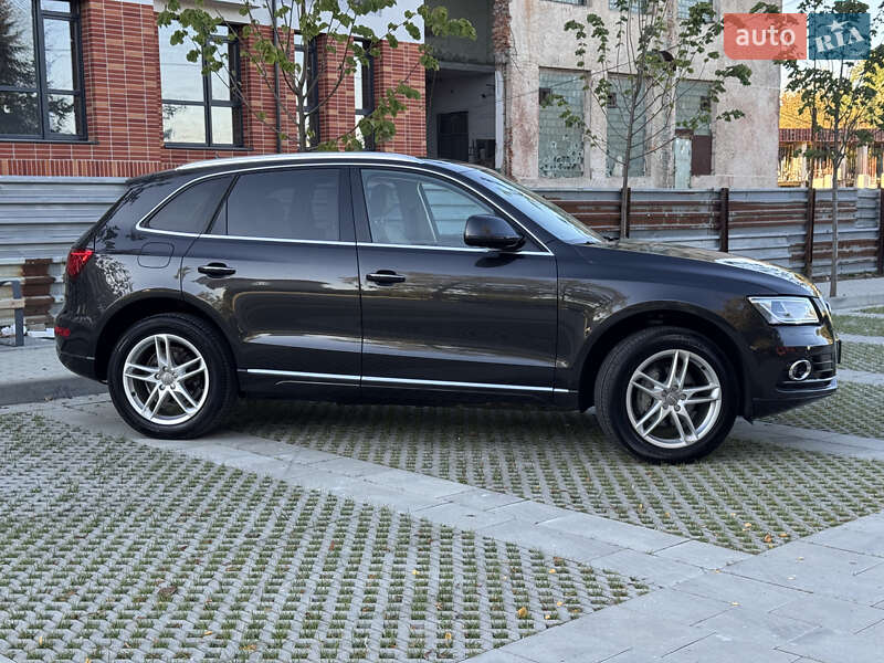 Позашляховик / Кросовер Audi Q5 2016 в Самборі