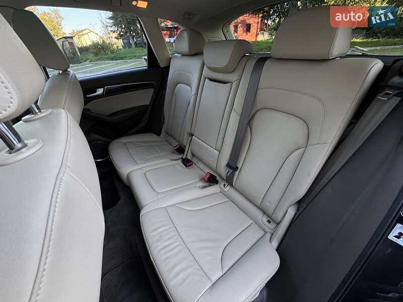 Позашляховик / Кросовер Audi Q5 2016 в Самборі