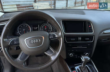 Внедорожник / Кроссовер Audi Q5 2016 в 