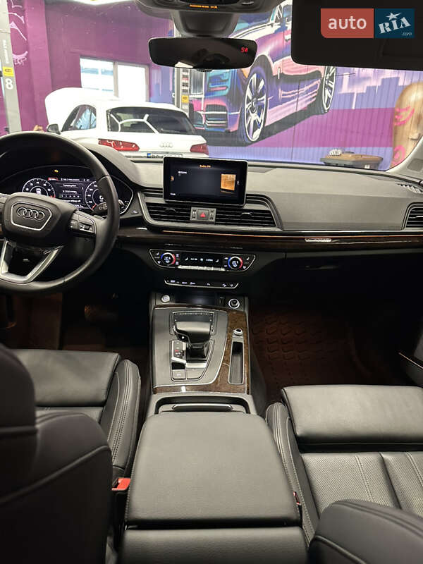 Внедорожник / Кроссовер Audi Q5 2019 в Киеве