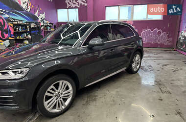 Внедорожник / Кроссовер Audi Q5 2019 в 