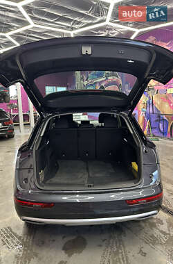 Внедорожник / Кроссовер Audi Q5 2019 в 