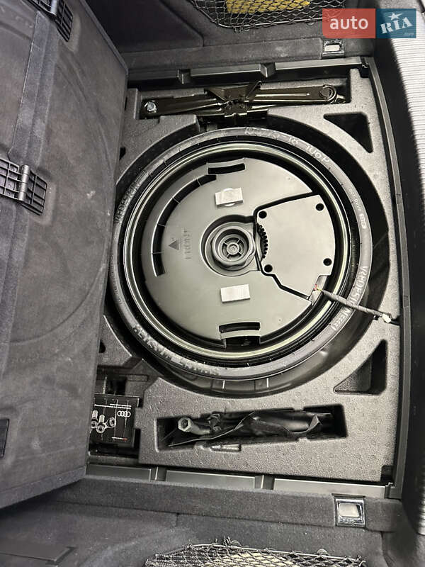 Внедорожник / Кроссовер Audi Q5 2019 в Киеве