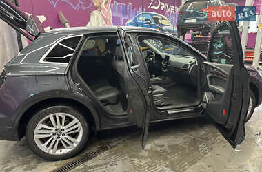 Внедорожник / Кроссовер Audi Q5 2019 в 