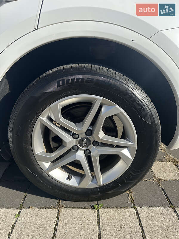 Внедорожник / Кроссовер Audi Q5 2018 в Стрые